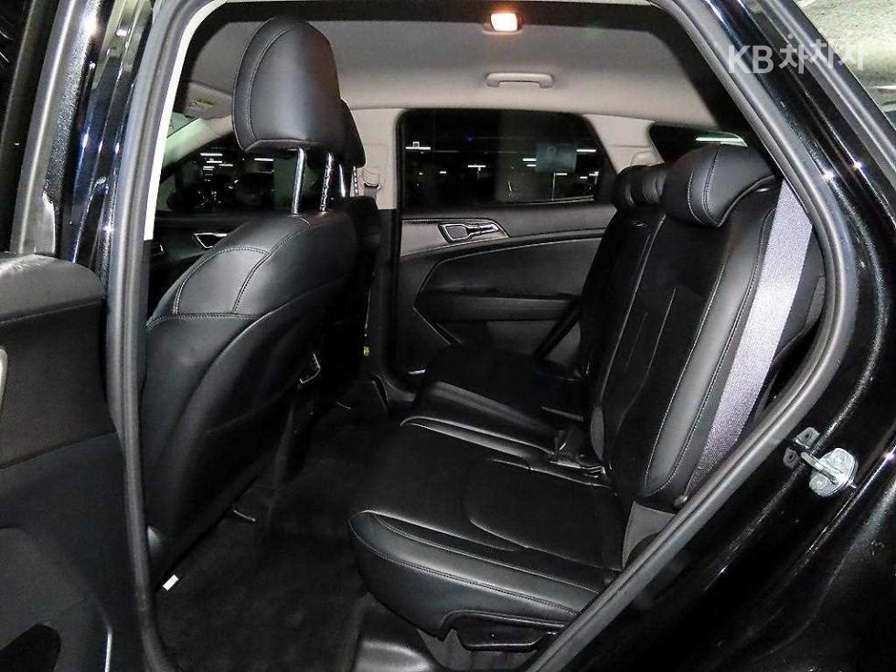 2022 - kia sportage