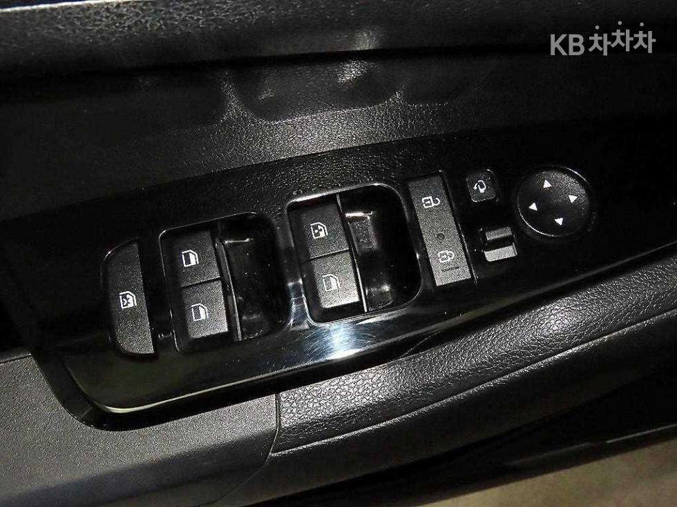 2022 - kia sportage