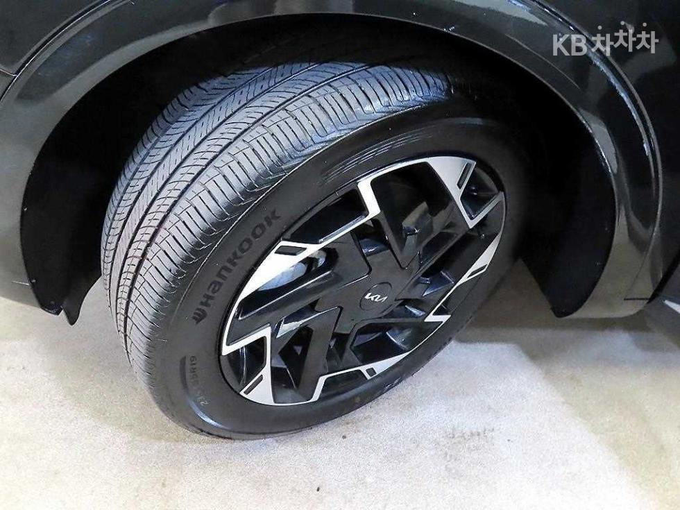 2022 - kia sportage