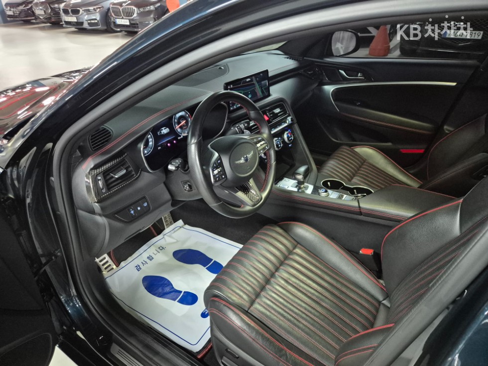 2021 Genesis G70 SPORT photo