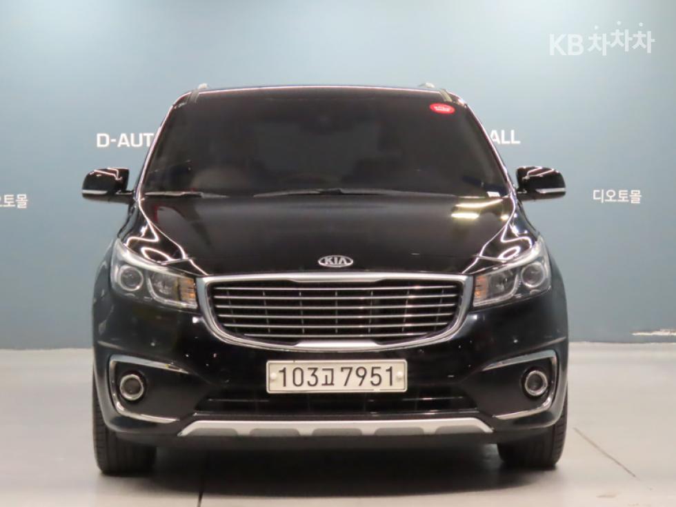 2018 - kia carnival