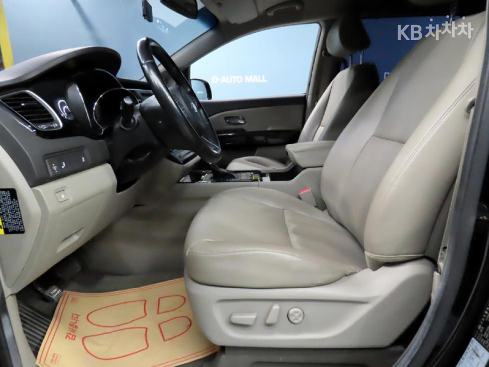 2018 - kia carnival
