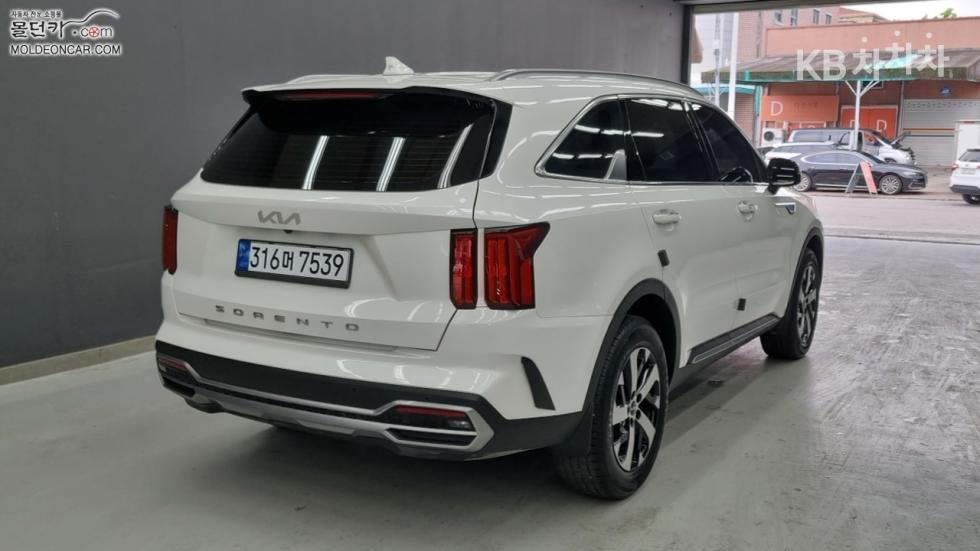 2022 - kia sorento