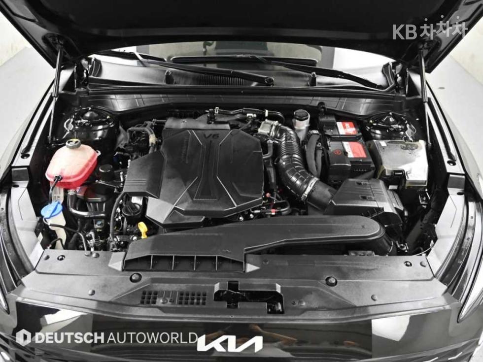 Kia K8 — miniaturë 6