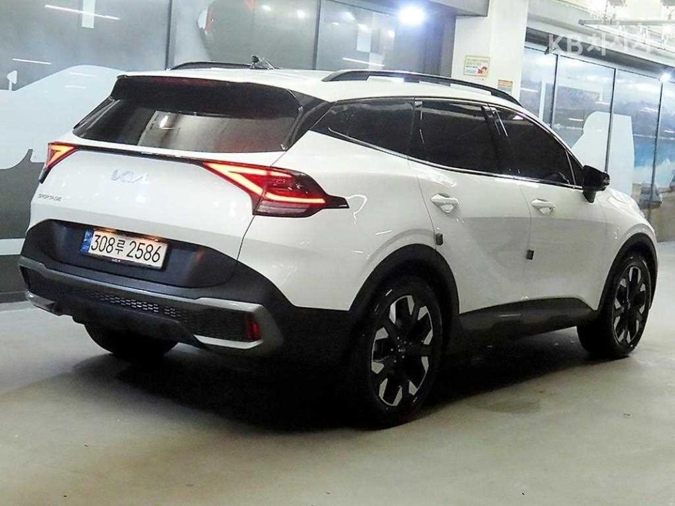 2022 - kia sportage