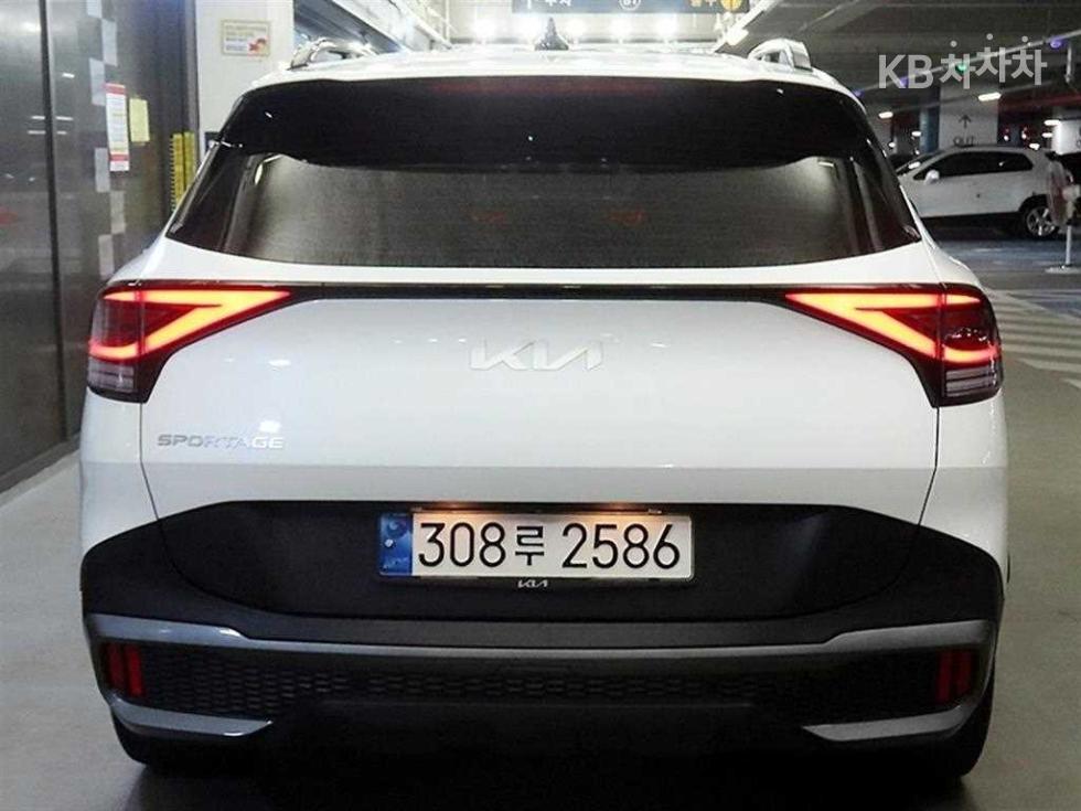 2022 - kia sportage