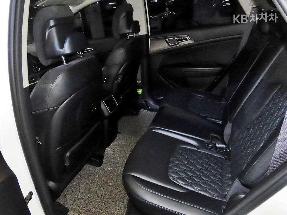 2022 - kia sportage