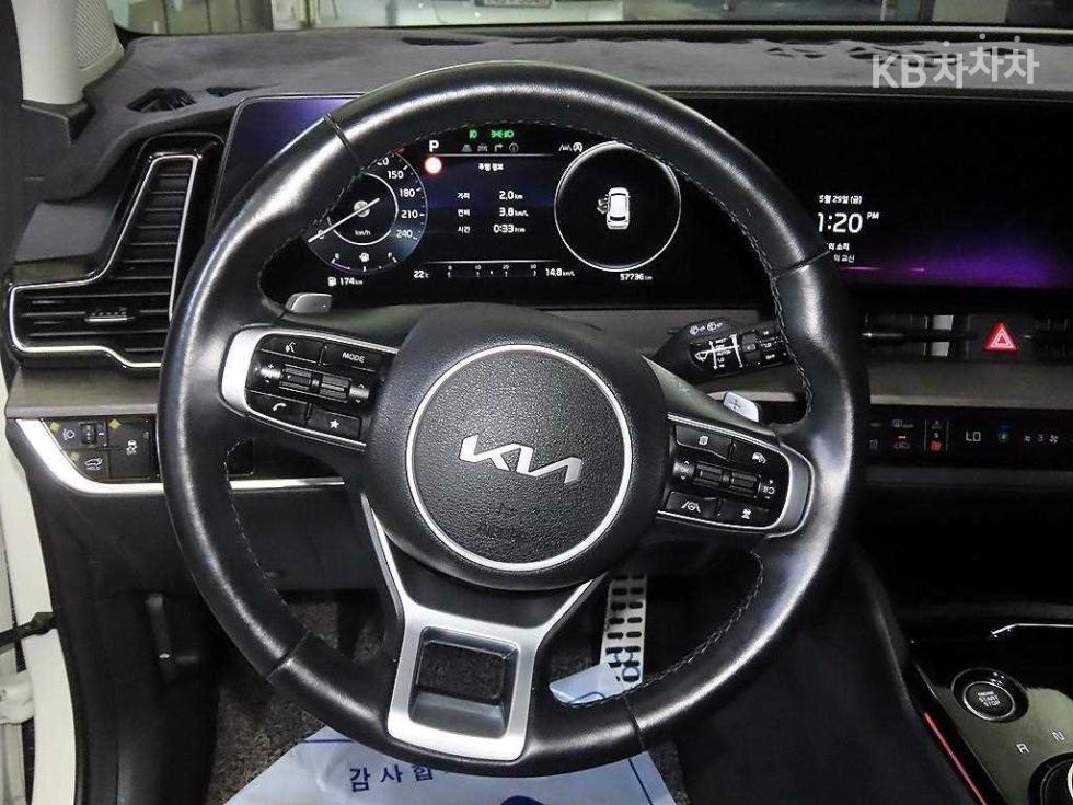 2022 - kia sportage