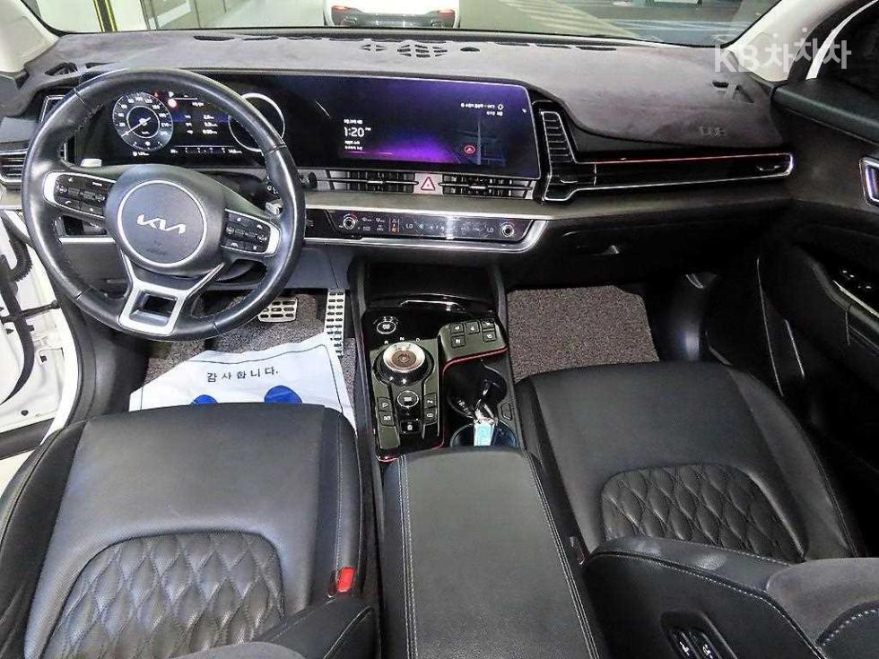 2022 - kia sportage
