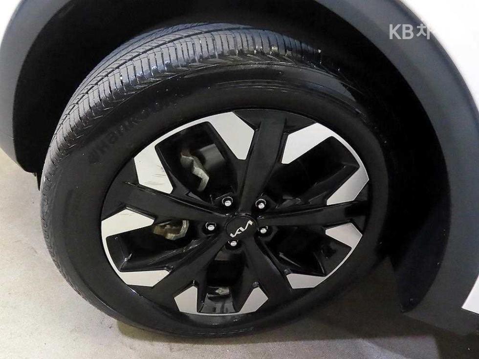 2022 - kia sportage