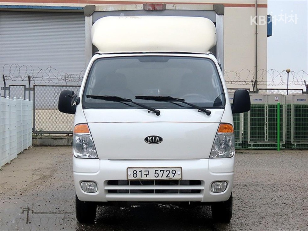 2010 kia bongo iii