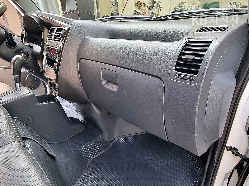 2019 - kia bongo iii