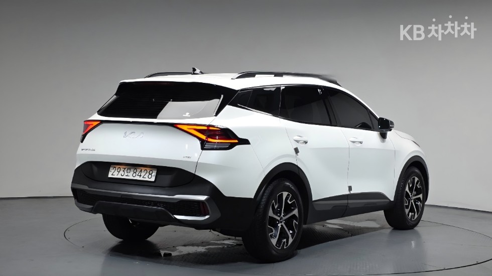 2022 - kia sportage