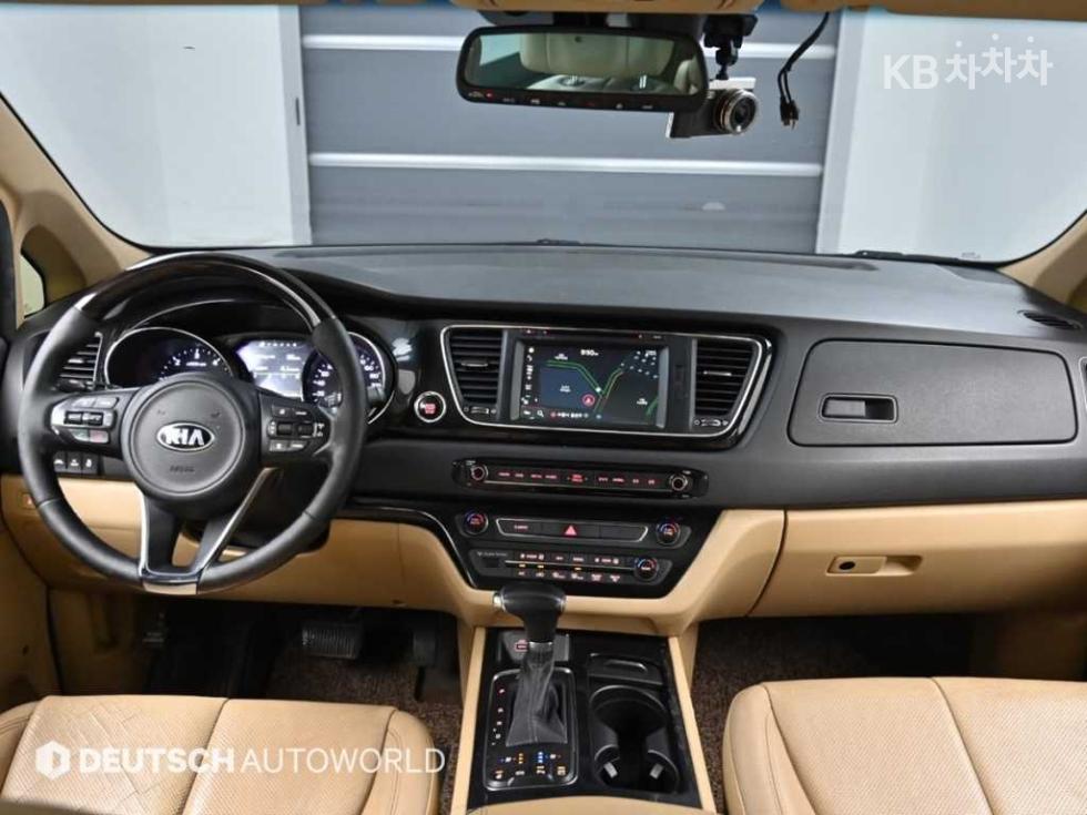 2017 - kia carnival