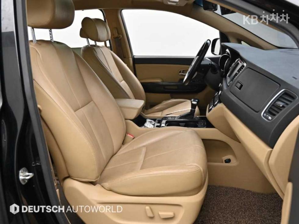 2017 - kia carnival