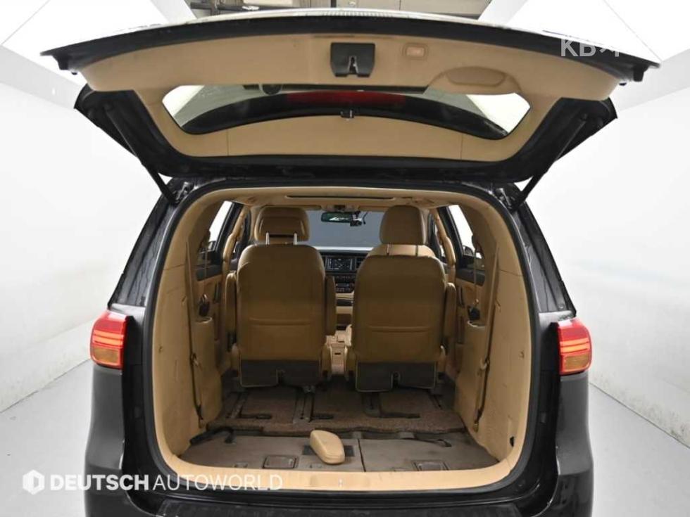 2017 - kia carnival