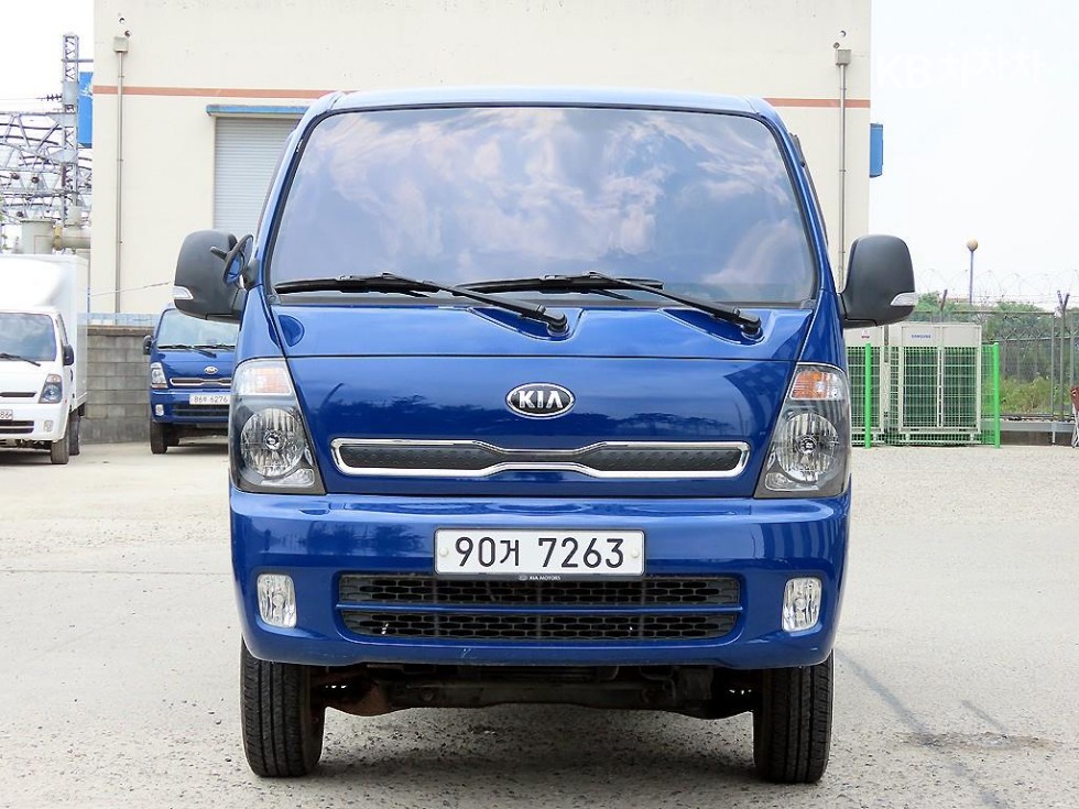 2018 - kia bongo iii