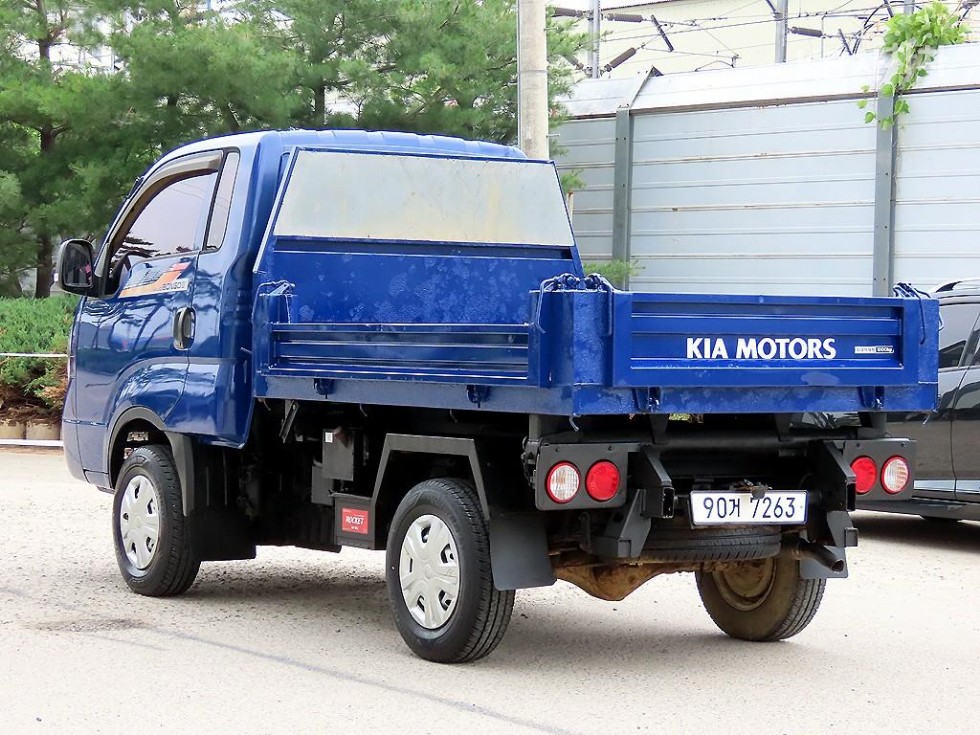 2018 - kia bongo iii
