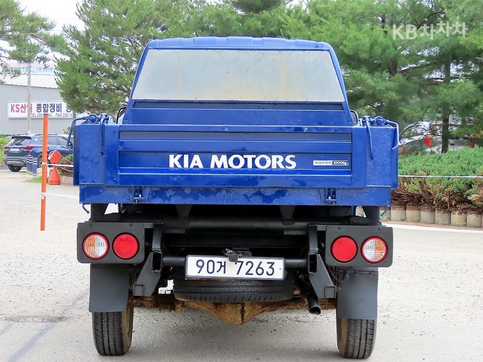 2018 - kia bongo iii