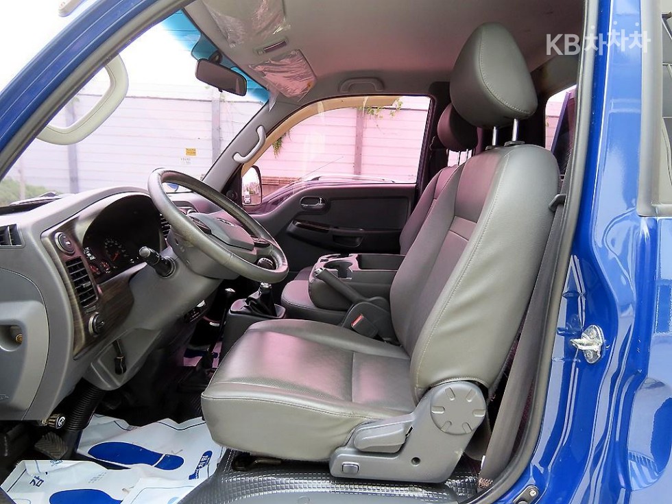 2018 - kia bongo iii