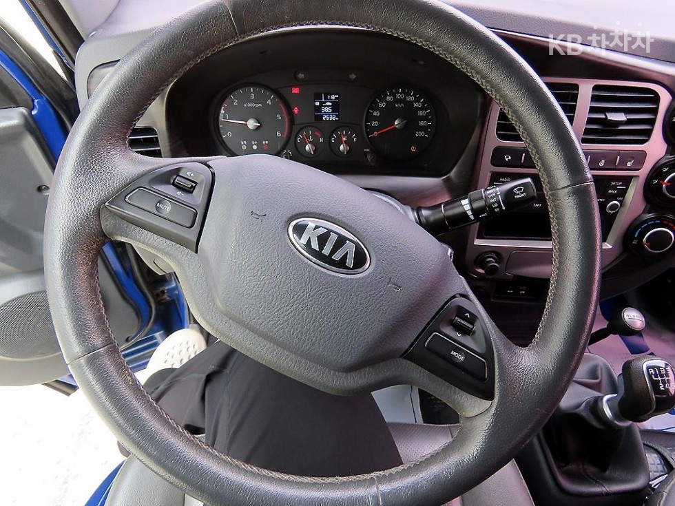 2018 - kia bongo iii