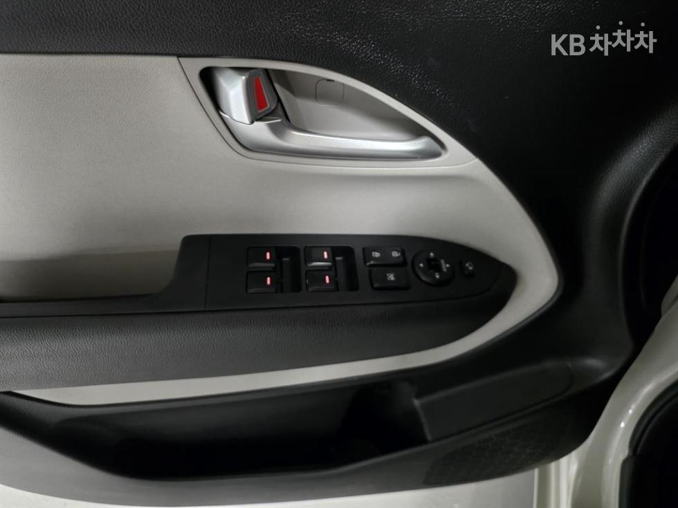 2023 - kia kia