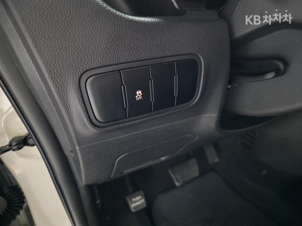2023 - kia kia