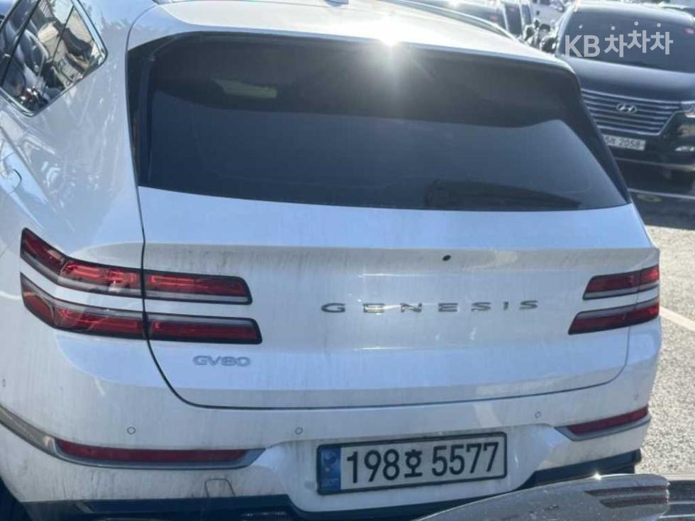 2023 Genesis GV80 photo