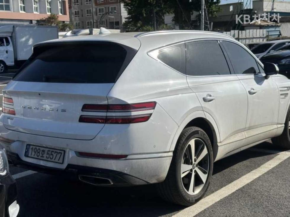 2023 Genesis GV80 photo