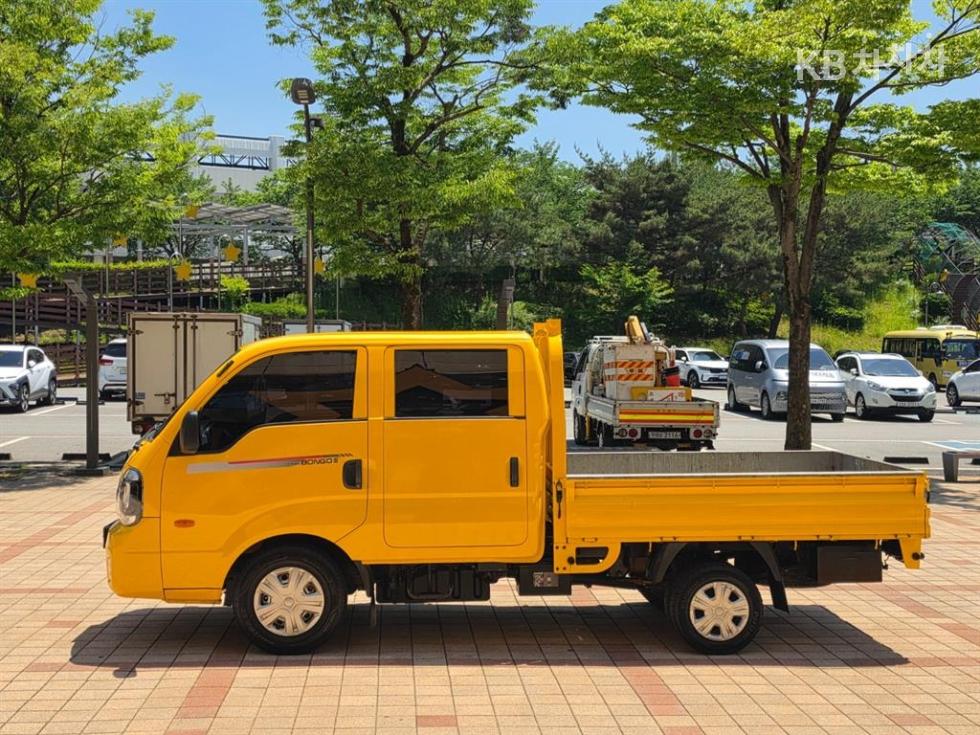 2022 - kia bongo iii