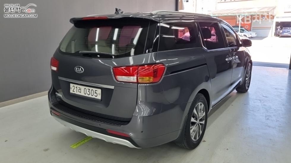 2017 - kia carnival