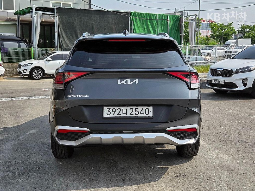 2022 - kia sportage