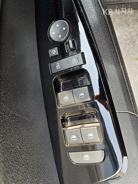 2022 - kia sportage