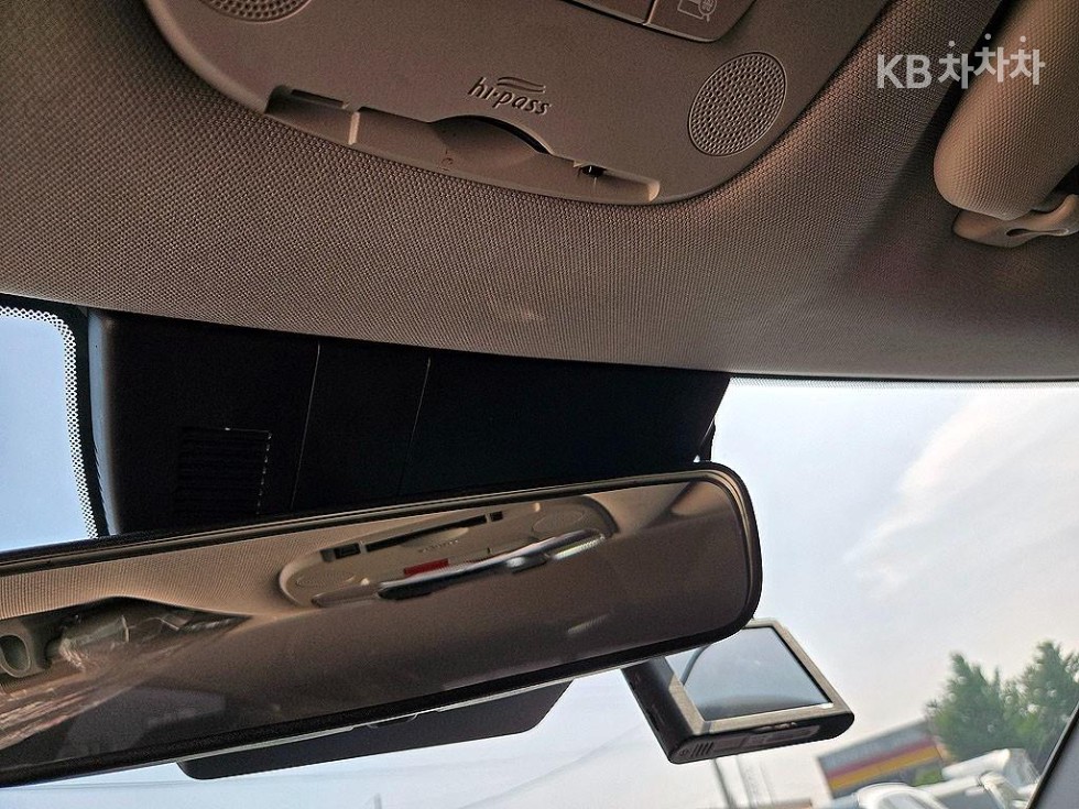 2022 - kia sportage
