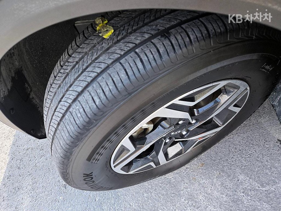 2022 - kia sportage