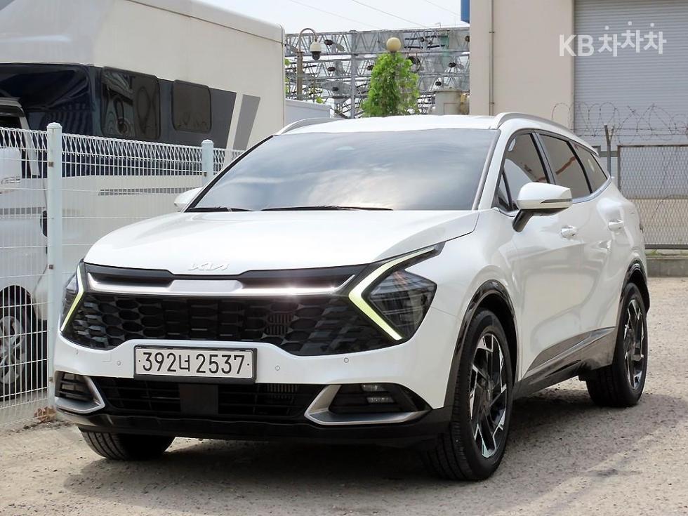 2022 - kia sportage