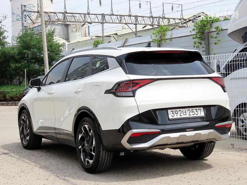 2022 - kia sportage