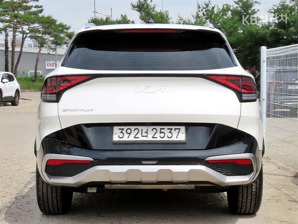 2022 - kia sportage
