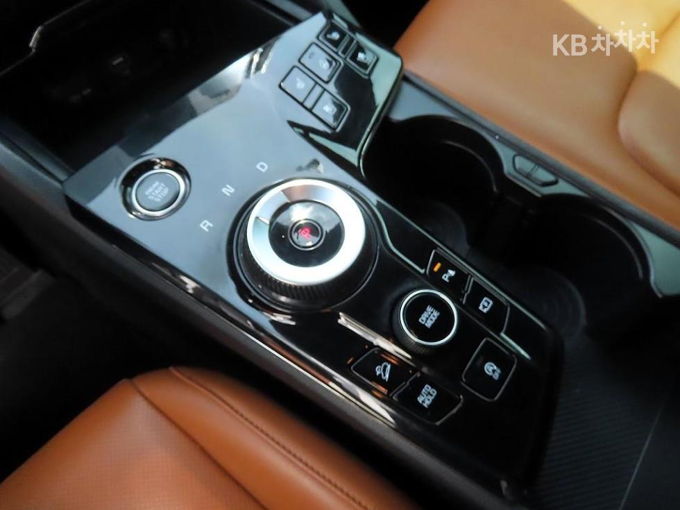 2022 - kia sportage