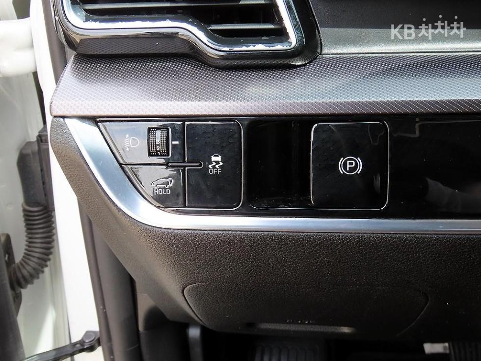 2022 - kia sportage