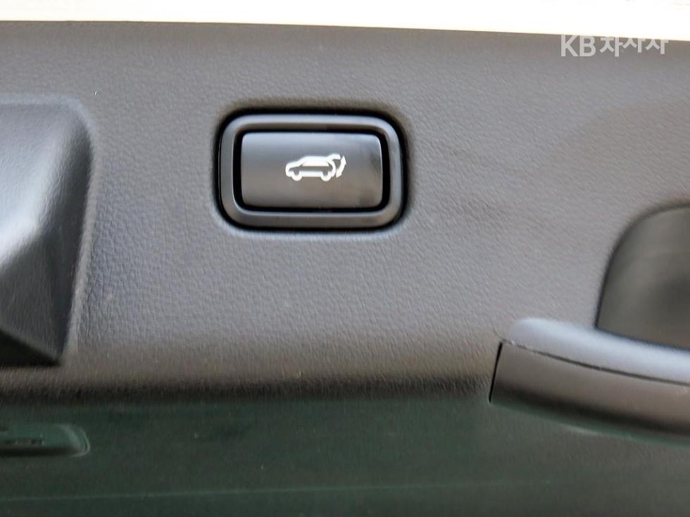 2022 - kia sportage