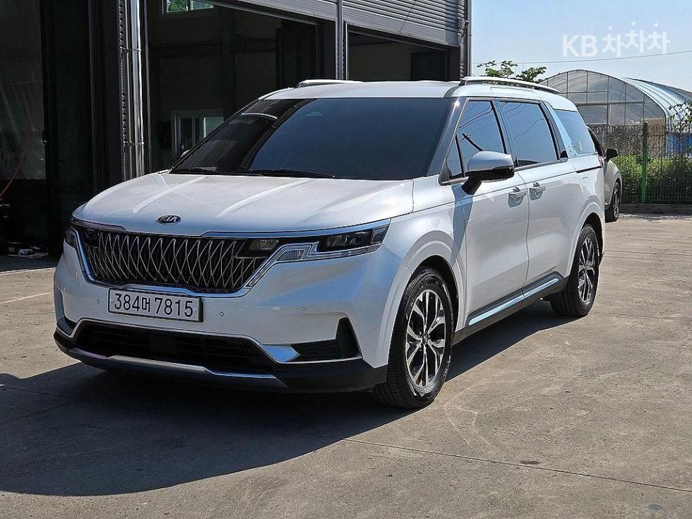 2021 - kia carnival