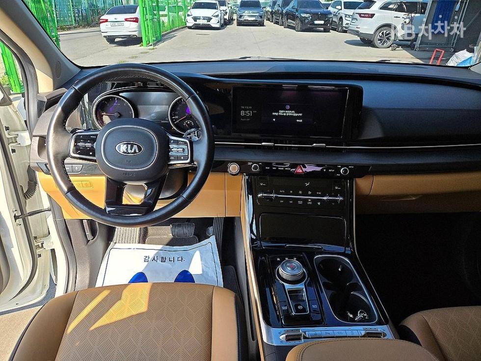 2021 - kia carnival