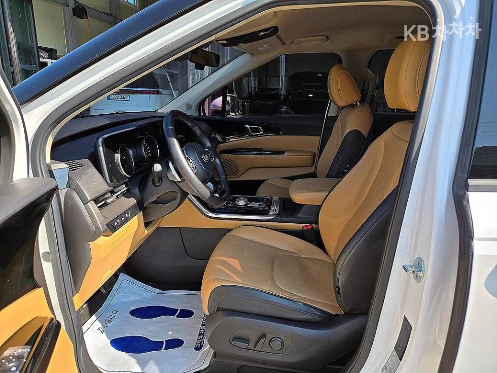 2021 - kia carnival