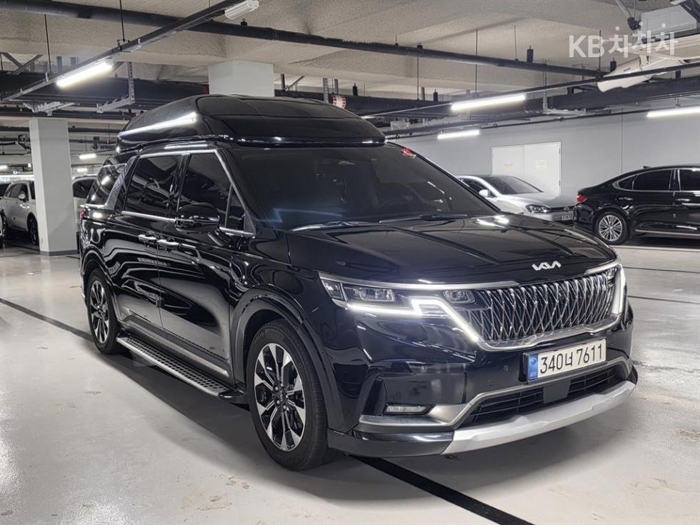 2023 - kia carnival