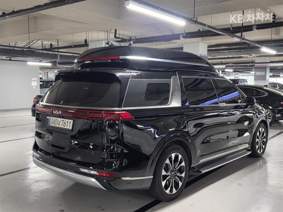 2023 - kia carnival