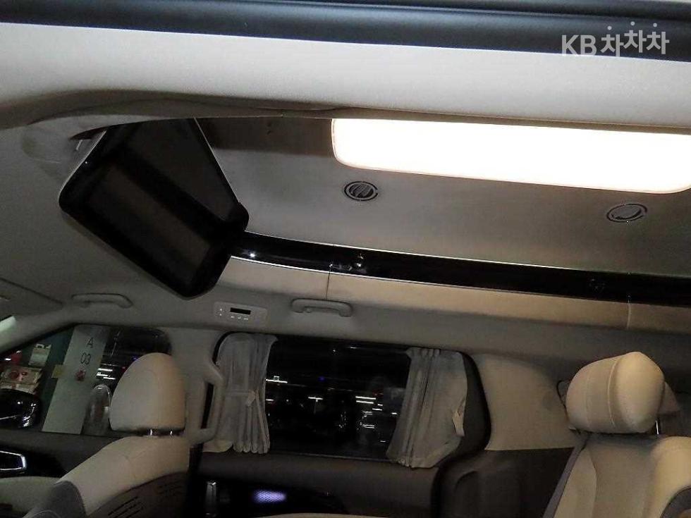 2023 - kia carnival