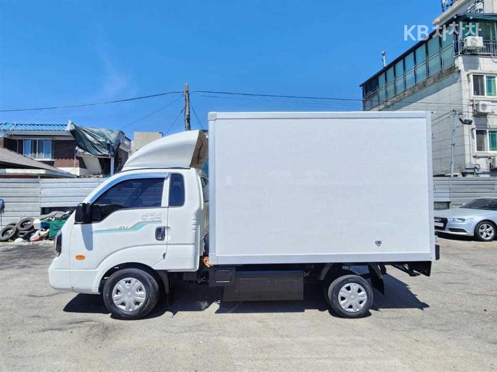 2022 - kia bongo iii