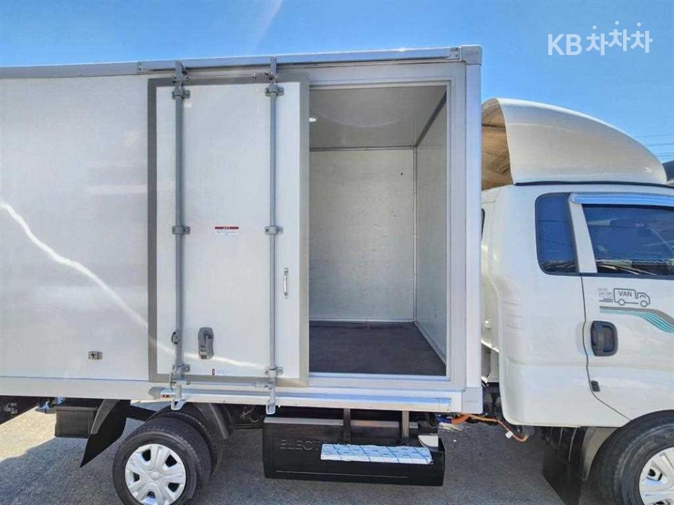 2022 - kia bongo iii