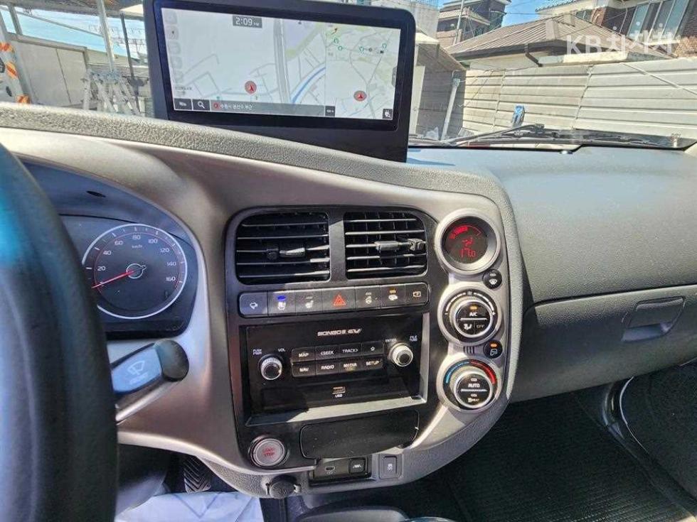 2022 - kia bongo iii